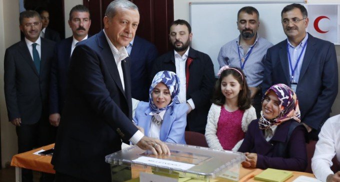 Gülen diz que a urna não é tudo numa democracia