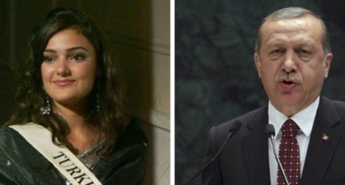 Ex-Miss Turquia é condenada por insultos ao presidente