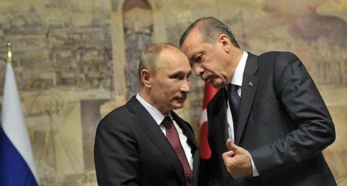 Erdogan acusa Rússia de armar militantes do PKK