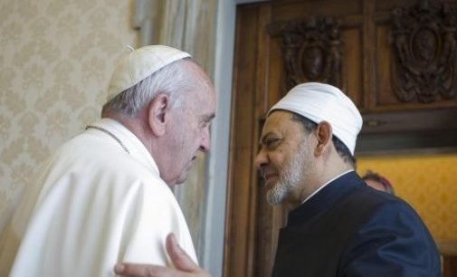 Papa e imã fazem reunião histórica no Vaticano