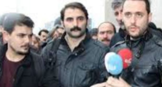 Editor de jornal multado por insultar Erdogan