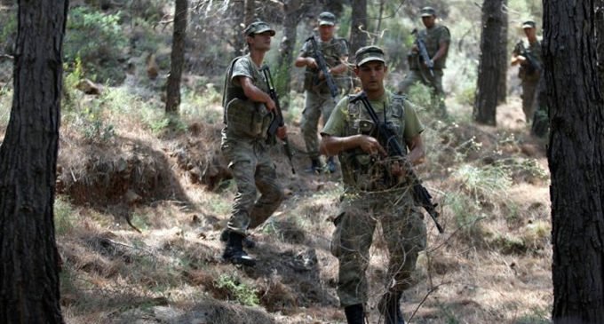 Cerca de 60 mil pessoas são alvos de expurgo após golpe fracassado na Turquia