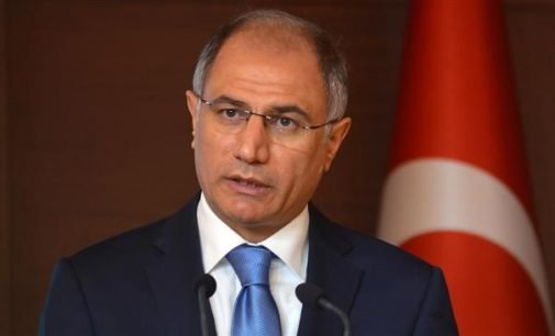 Ministro do Interior turco Efkan Ala renuncia