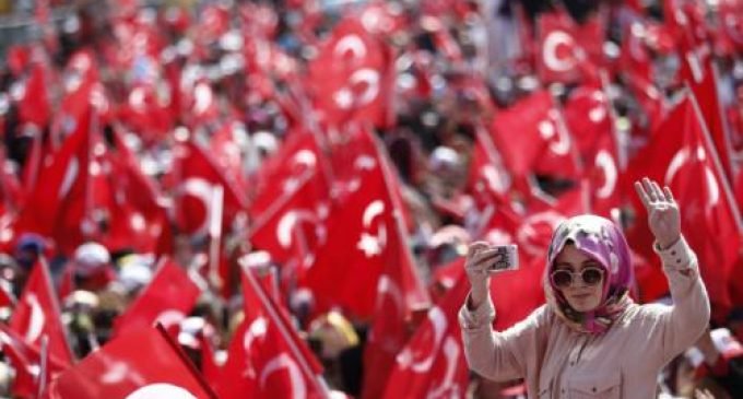 Expurgo de Erdogan bem pior que a era McCarthy