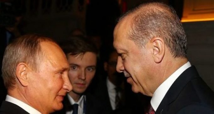 Erdogan e Putin discutem ataque contra soldados turcos na Síria