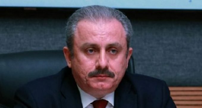 Deputado do AKP diz que uma emenda constitucional será proposta dentro de 15 dias