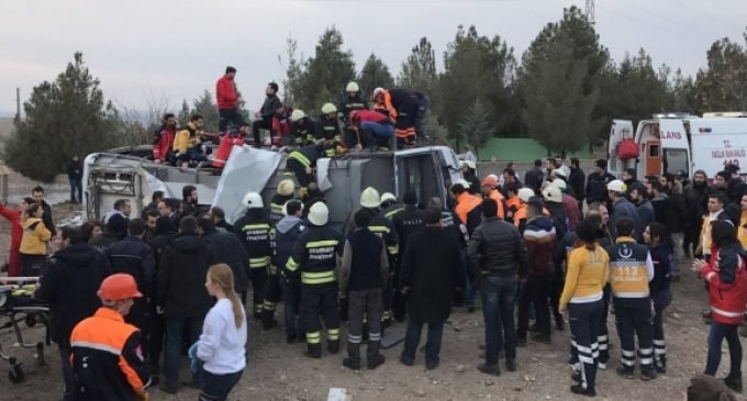 3 policiais mortos, 3 feridos em explosão em Diyarbakir