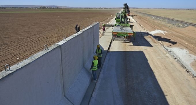 Turquia deve terminar muro de 911 km na fronteira da Síria