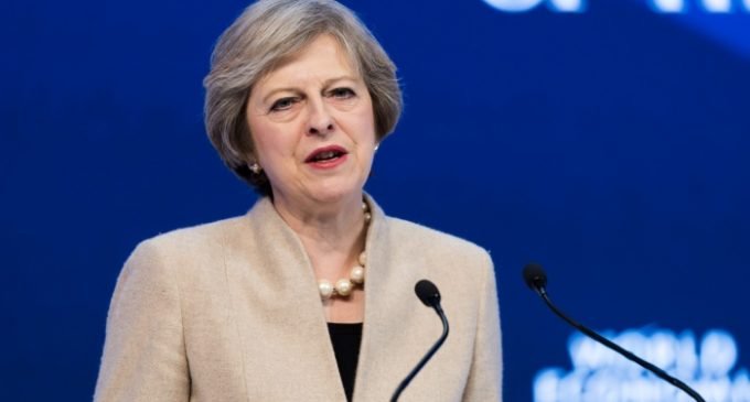 May, Premiê do Reino Unido, deve visitar a Turquia no domingo