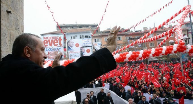 Erdogan sinaliza o restabelecimento da pena de morte depois do referendo
