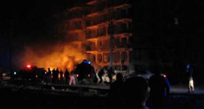 Atentado com carro-bomba em Sanliurfa mata 2 e fere 11