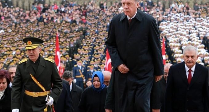 Observador da Comissão de Veneza diz que a Turquia está “ no caminho para a autocracia ”