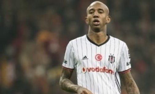 Talisca se defende de críticas do técnico do Besiktas: ‘Estou voltando para Turquia’