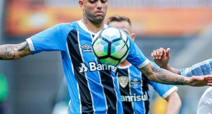 Gigantes da Inglaterra e Turquia brigam para acertar com Luan, do Grêmio