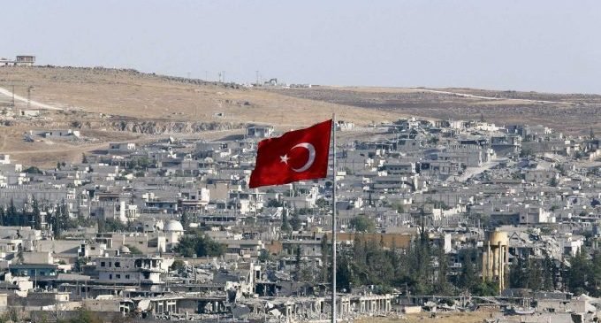 Turquia constrói ‘muro de segurança’ na fronteira com o Irã