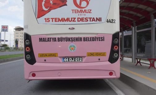 Cidade na Turquia lança ônibus rosa exclusivo para mulheres para combater assédio sexual