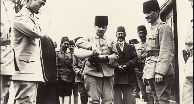 Erdogan repreende Ministro das Relações Exteriores dos Emirados Árabes por insultar comandante da era otomana