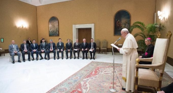 O Encontro Entre o Papa Francisco e os Yazidis, Grupo Étnico-Religioso Perseguido Pelo Estado Islâmico