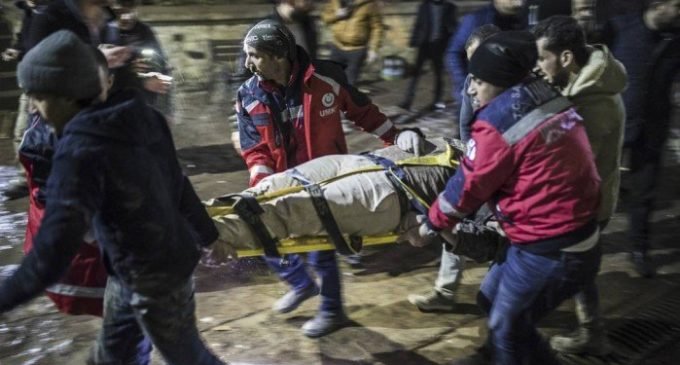 Foguetes disparados do Norte da Síria contra a Turquia matam dois