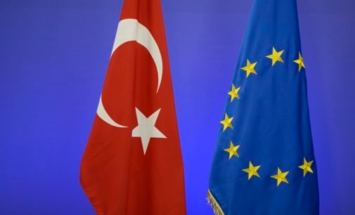 Pesquisa: Maioria dos turcos acreditam que Europa quer dividir a Turquia