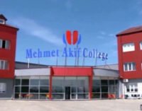 Kosovo prende cinco cidadãos turcos que trabalhavam em escolas ligadas a Gulen