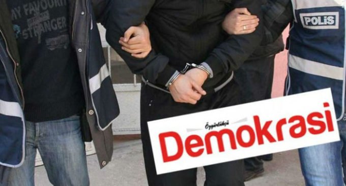 Governo turco toma controle de jornal pró-curdos, detém 21