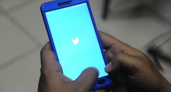 ‘ Basta ’ dos turcos a oferta de Erdogan de renunciar fica no topo das tendências mundiais do Twitter