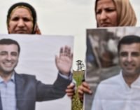 YSK nega que Demirtas participe de programa de tv político por telefone