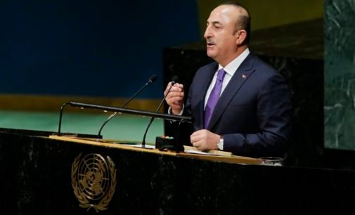 Turquia se recusa a cortar importações de petróleo iraniano apesar de exigência de Washington