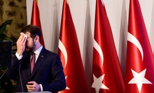 “Nova abordagem econômica” de Albayrak inútil para queda livre da lira turca