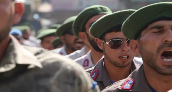 Turquia ajuda rebeldes sírios a construir exército contra Assad