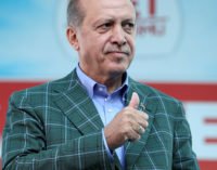 Prisões de intelectuais na Turquia são “absurdas” e “alarmantes”, diz UE