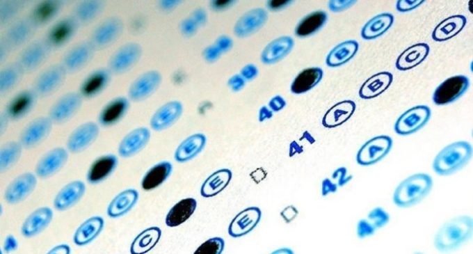 O fracasso de candidatos com altas notas em conseguir emprego no estado reforça o medo de contratações politicamente manipuladas na Turquia