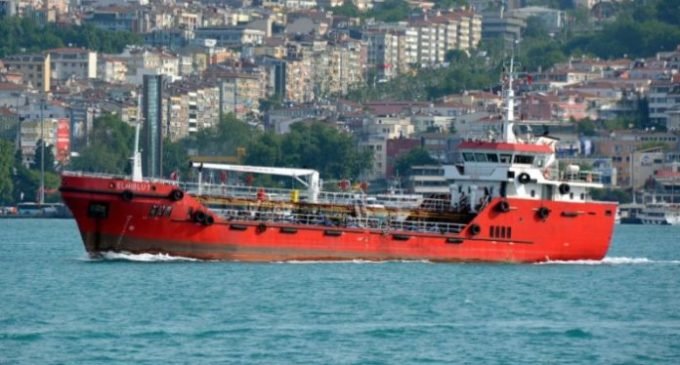Navio cargueiro turco sequestrado perto da Líbia por imigrantes resgatados no mar