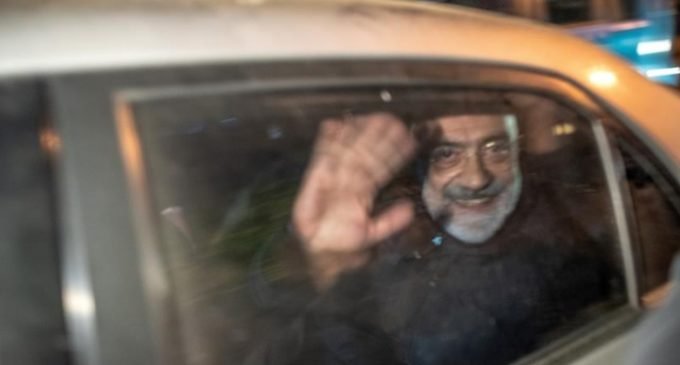Anistia lança campanha exigindo libertação do jornalista Ahmet Altan