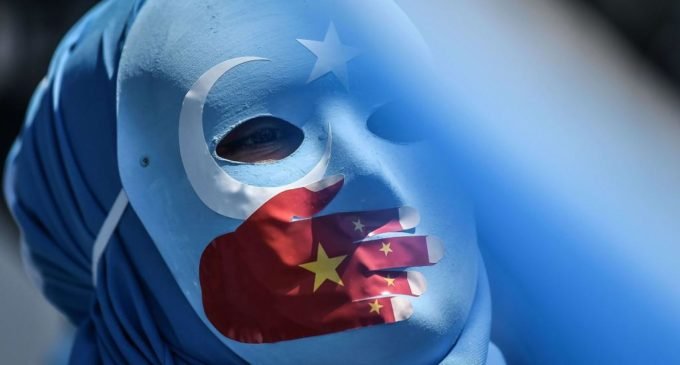 Tentado pelo investimento chinês, Erdoğan segue calado sobre uigures