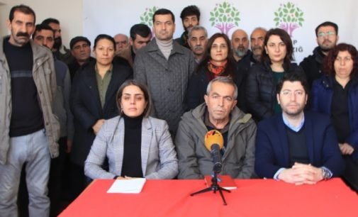Ministro de Erdogan bloqueia ajuda do HDP ao terremoto