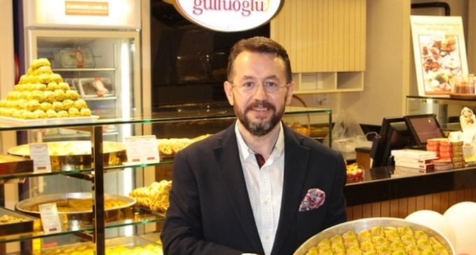 Gigante do baklavá condenado a 8 anos por “terrorismo”