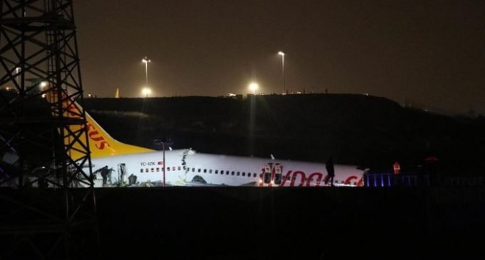 Tribunal prende piloto de acidente da Pegasus Airlines em Istambul
