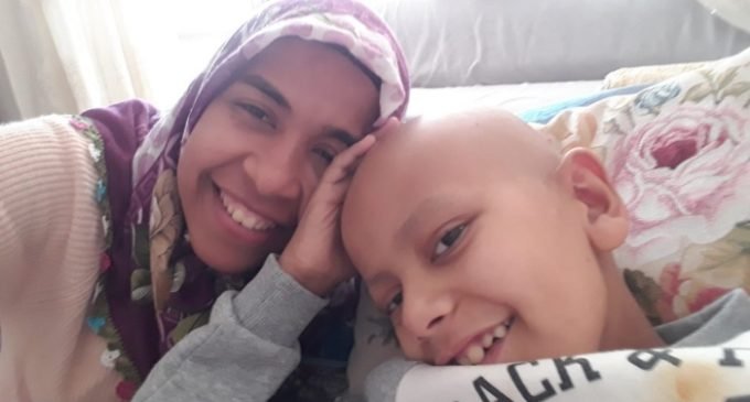 Tribunal anula suspensão de proibição de viagem de mãe de menino com câncer