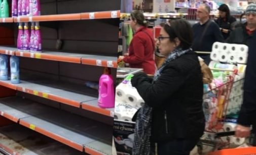 Turcos em pânico esvaziam prateleiras após o primeiro caso de coronavírus