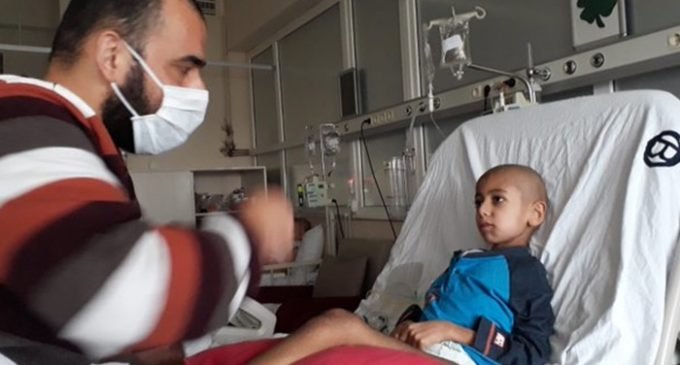 Paciente de 8 anos com câncer vê pai preso por apenas 5 horas após campanha nas redes sociais