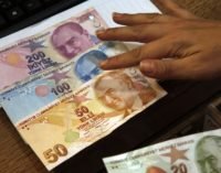 Lira turca cai após governo acusar bancos estrangeiros de manipulação