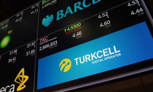 Investidores estrangeiros fogem da Turquia, isolamento de Ancara cresce