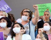 Solteiras ‘hedonistas’ da Turquia se tornam novo alvo de peso-pesado do AKP