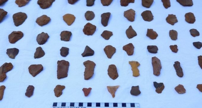 FERRAMENTAS DA IDADE DA PEDRA SÃO DESCOBERTAS POR PASTOR NA TURQUIA