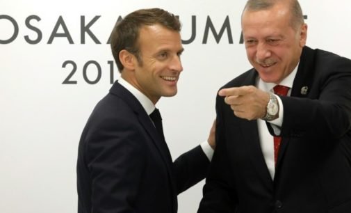 Boicote a produtos franceses afastará “ainda mais” Turquia da UE