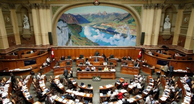 Os parlamentares suíços pedem que o governo não ratifique o acordo comercial com a Turquia, citando violações de direitos