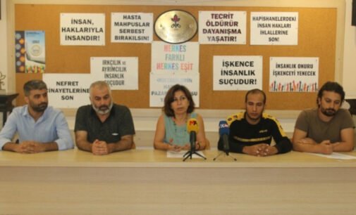 Famílias de refugiados lançados ao rio por gendarmes pedem às autoridades que comecem a operação de busca