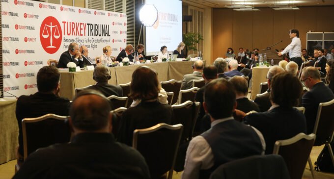 Tribunal da Turquia se mantém firme contra as tentativas dos diplomatas turcos de interromper os procedimentos